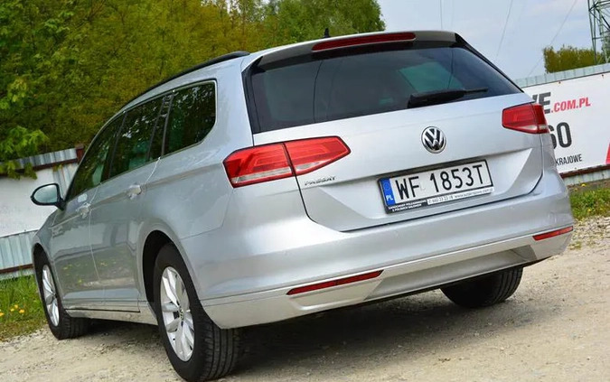 Volkswagen Passat cena 64900 przebieg: 192000, rok produkcji 2018 z Racibórz małe 704